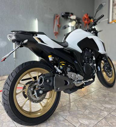 YAMAHA FZ25 FAZER CONNECTED ABS 